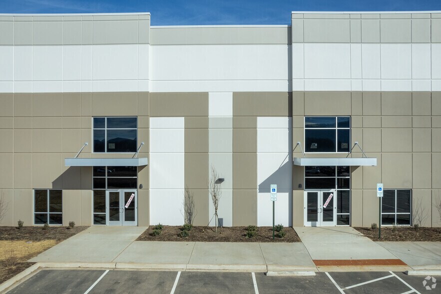 More Photos Of 261 Enka Heritage Parkway, Candler Distribution For Lease
