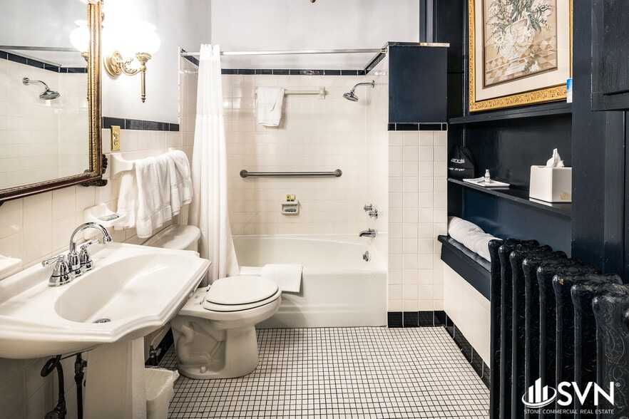 More Photos Of 638 Beaumont Inn Dr, Harrodsburg Hotel For Sale