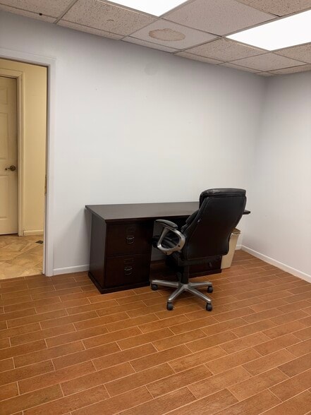 More Photos Of 2323 Belleair Rd, Clearwater Medical For Lease