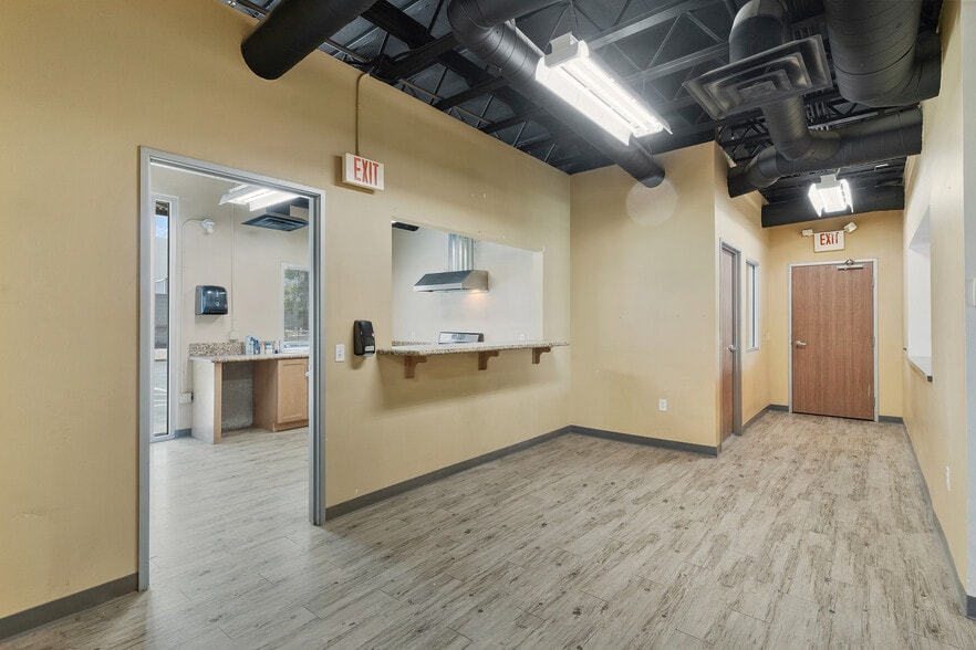 More Photos Of 4030 E Post Rd, Las Vegas Warehouse For Sale