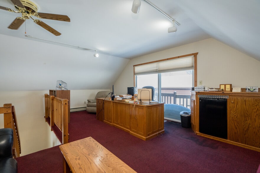 More Photos Of 24 W Main St, Mayfield Warehouse For Sale