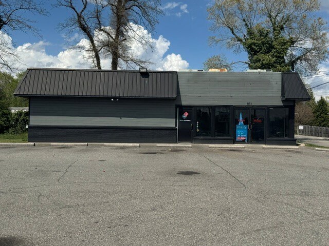 Primary Photo Of 501 W 4th St, Salem Fast Food For Lease