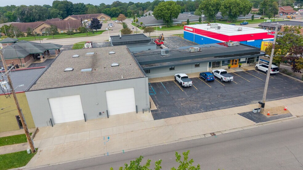More Photos Of 850 Maple Ave, Holland Industrial For Sale