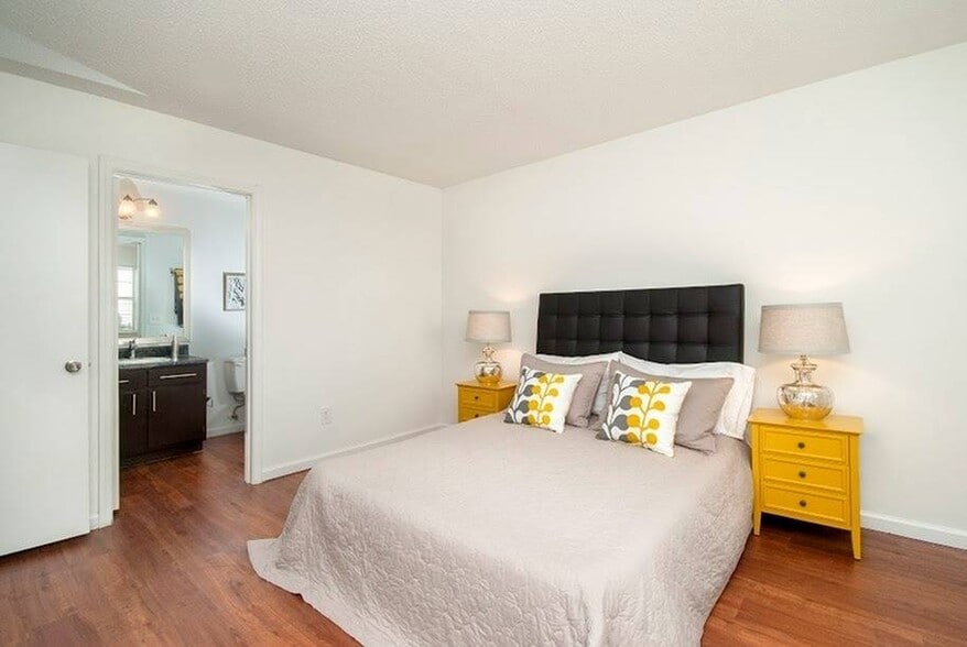 More Photos Of 1146 Old Central Rd, Central Apartments For Sale