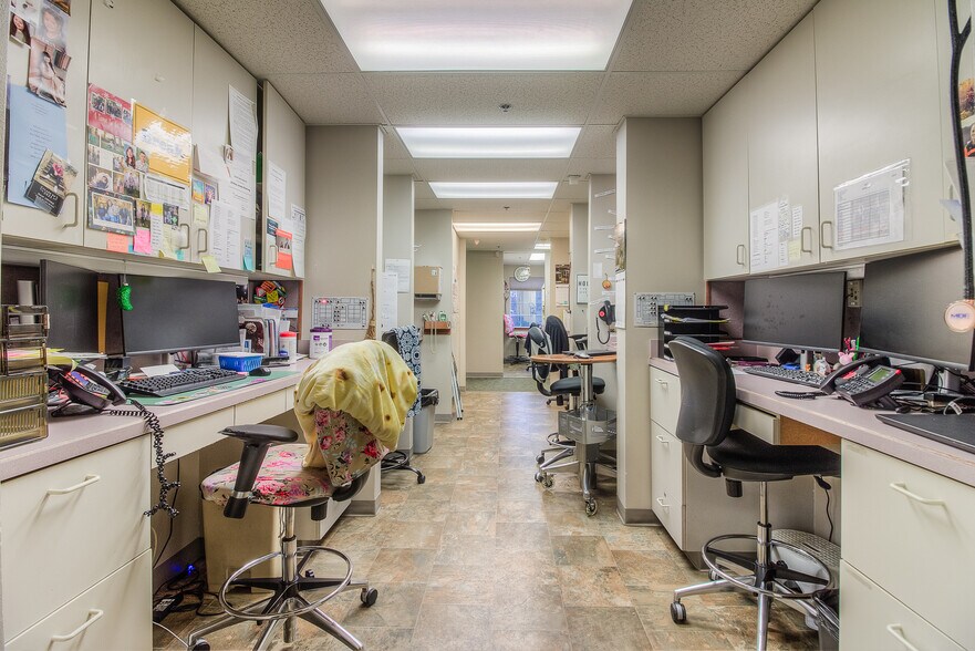 More Photos Of 504 N 40th Ave, Yakima Medical For Sale