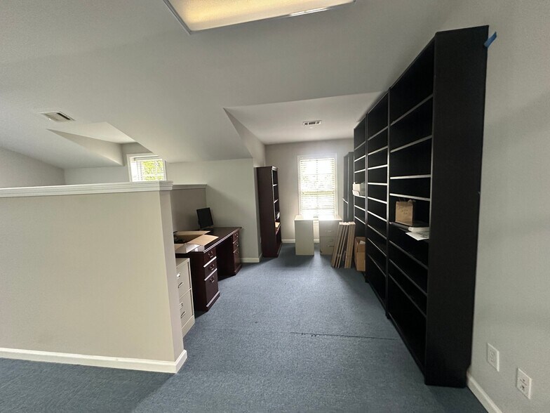 More Photos Of 5920 Odell St, Cumming Office For Sale