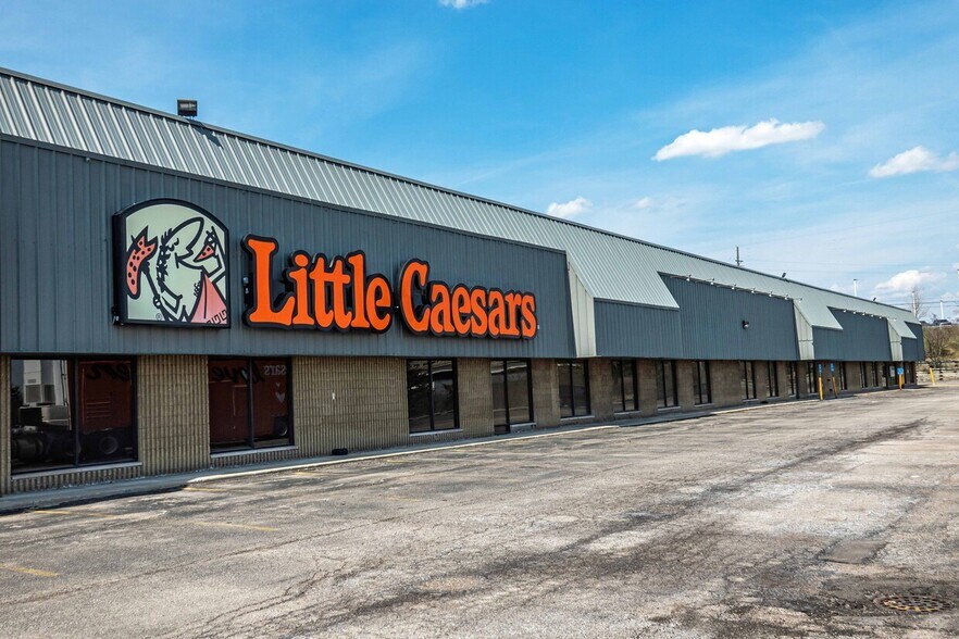 More Photos Of 24150-21466 Haggerty Rd, Farmington Hills Warehouse For Lease