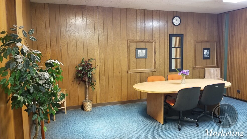More Photos Of 1585 Ellinwood St, Des Plaines Office For Sale
