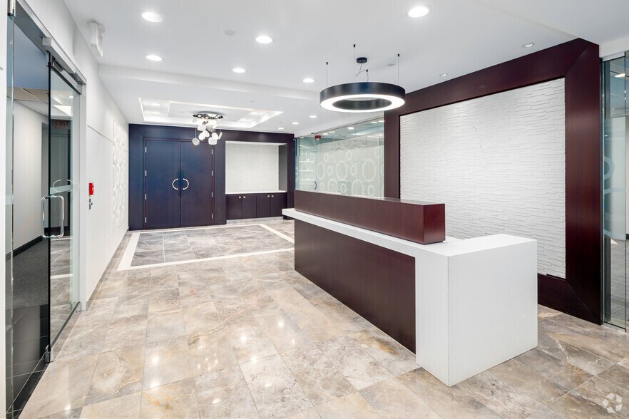 More Photos Of 20 Adelaide St E, Toronto Office For Lease