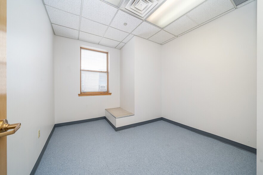 More Photos Of 1310 5th St, North Bergen Medical For Lease