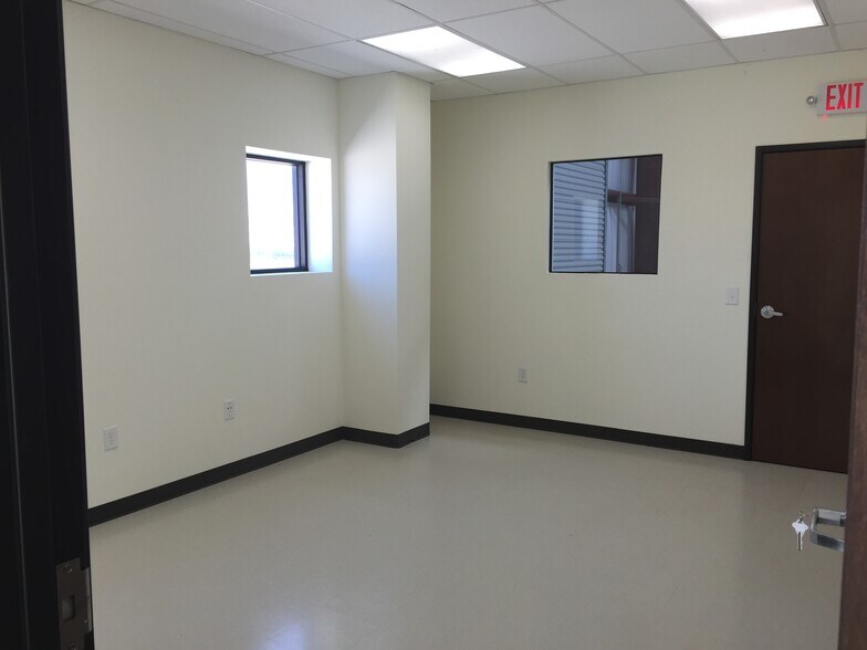 More Photos Of 3365 I-20, Sweetwater Warehouse For Sale