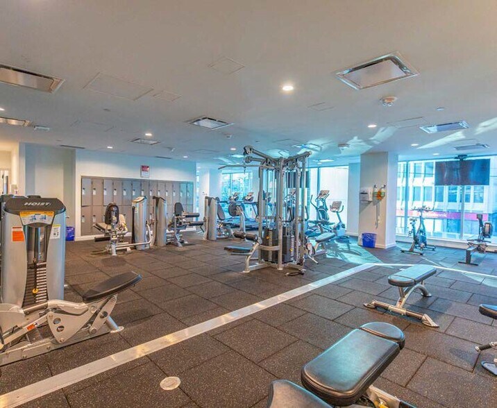 More Photos Of 988 W Broadway, Vancouver Office For Lease