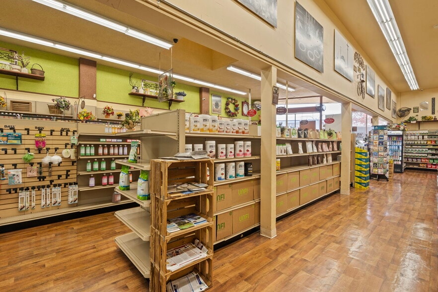 More Photos Of 12249 San Pablo Ave, Richmond Storefront For Sale