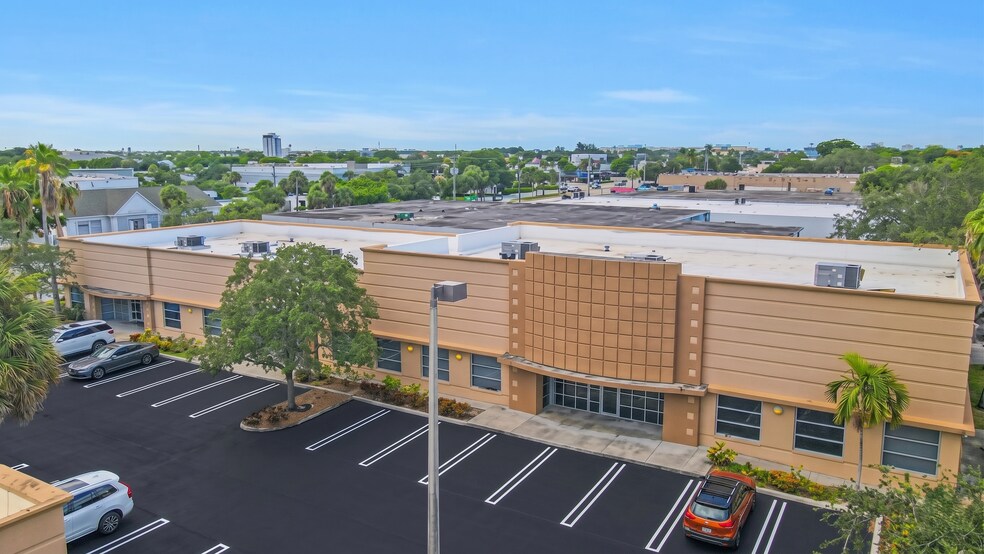 More Photos Of 470 S Andrews Ave, Pompano Beach Unknown For Lease