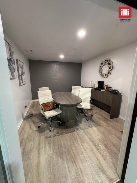 More Photos Of 2301 Empire Ave, Burbank Light Manufacturing For Lease