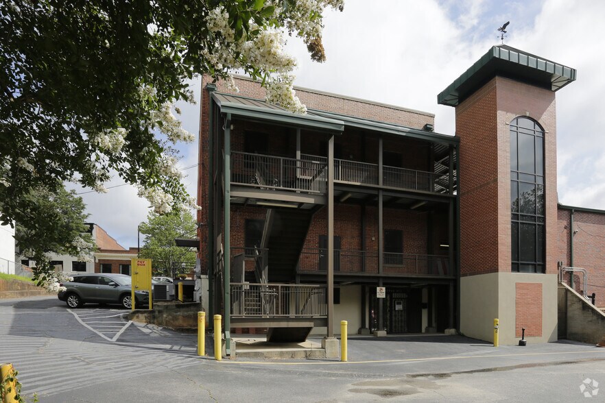 More Photos Of 655 S Main St, Greenville Loft Creative Space For Lease