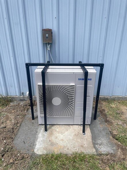 More Photos Of 133 Old Forreston Rd., Greeleyville Light Manufacturing For Sale