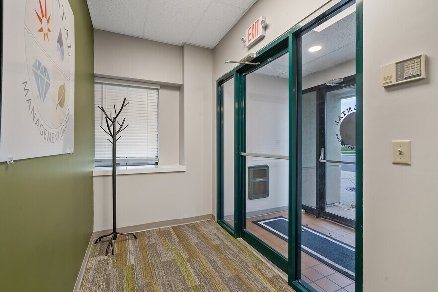 More Photos Of 91 E 1st St, Oswego Office For Sale