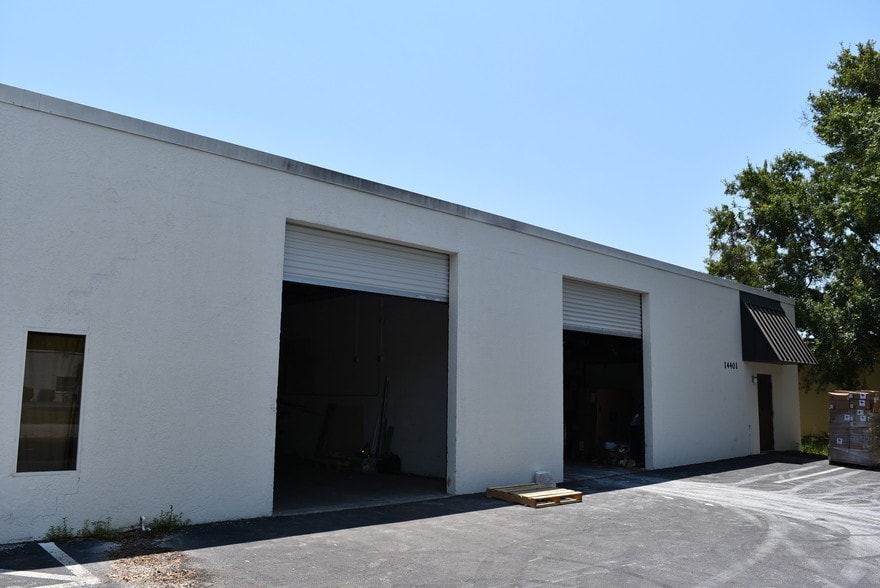 More Photos Of 14401 60th St N, Clearwater Warehouse For Lease