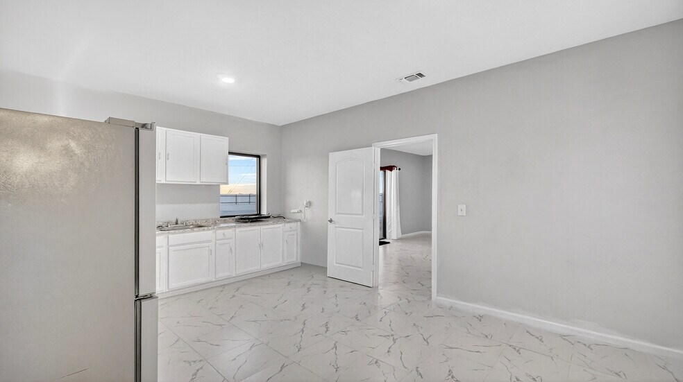 More Photos Of 1850 N FM 866, Odessa Warehouse For Sale