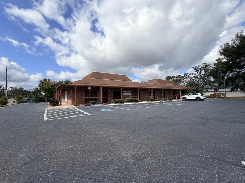 More Photos Of 6725 Cedarridge Dr, Zephyrhills Medical For Lease