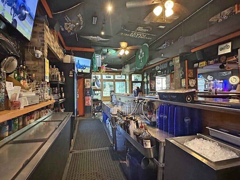 More Photos Of 219 S Main St, Fort Atkinson Bar For Sale