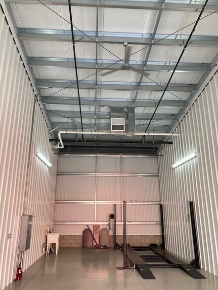 More Photos Of 73660 Dinah Shore Dr, Palm Desert Self Storage For Sale