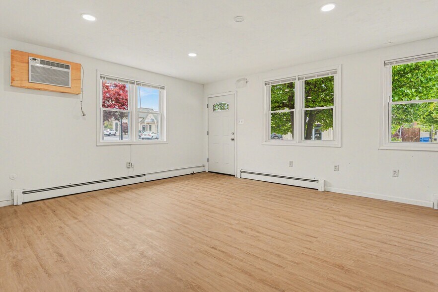 More Photos Of 107 Allison Rd, Oreland Office For Sale