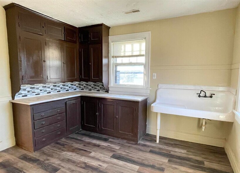 More Photos Of 919 W 3rd St, Peoria Apartments For Sale
