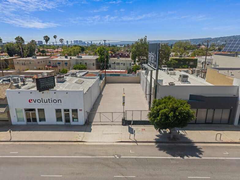 More Photos Of , Los Angeles Unknown For Sale