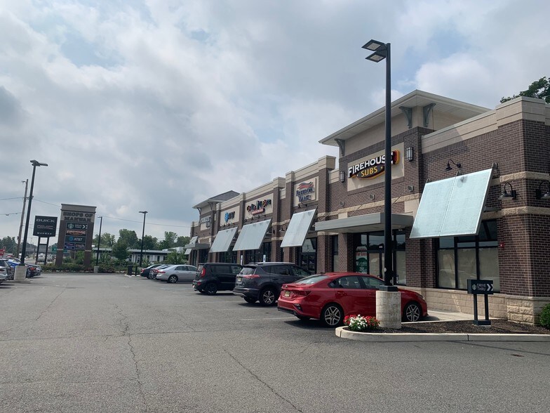 More Photos Of 380 State Rt 17, Mahwah Freestanding For Lease