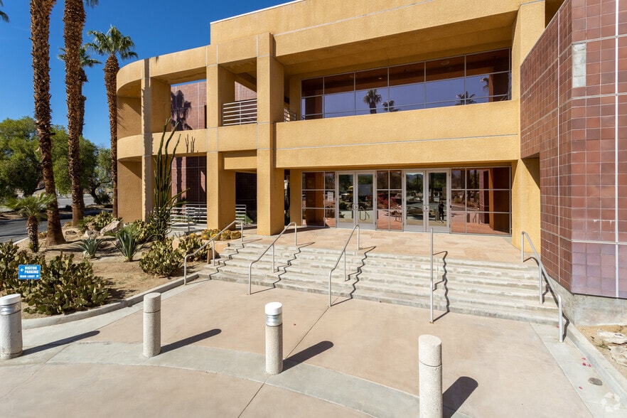More Photos Of 750 N Gene Autry Trl, Palm Springs Showroom For Sale