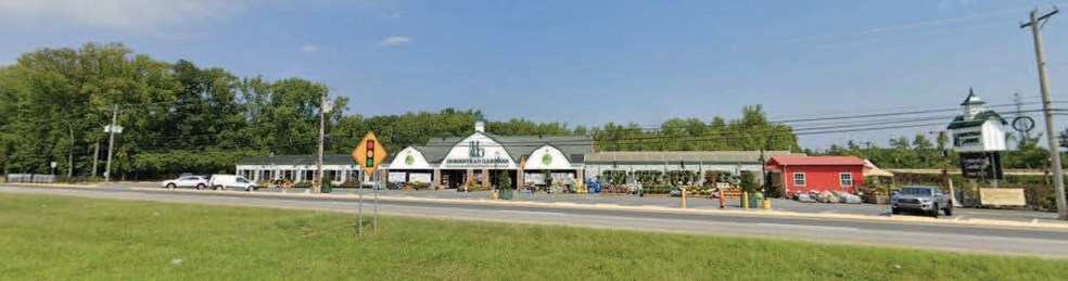 More Photos Of 5580 DuPont Pky, Smyrna Unknown For Lease