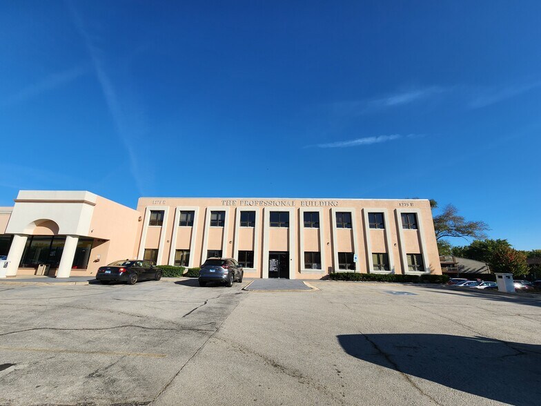 More Photos Of 1275 E Butterfield Rd, Wheaton Medical For Lease