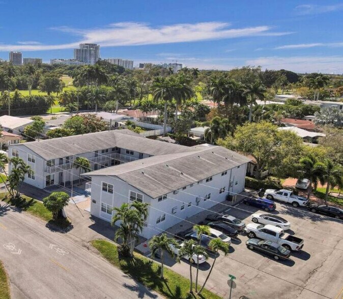 More Photos Of 930 N 14th Ct, Hollywood Multifamily For Sale