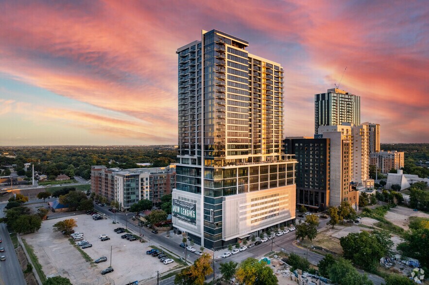 Primary Photo Of 93 Red River St, Austin Multifamily For Sale