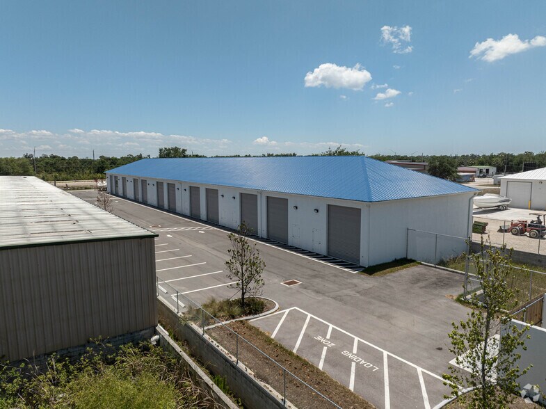 More Photos Of 7261 Gasparilla Rd, Port Charlotte Industrial For Lease