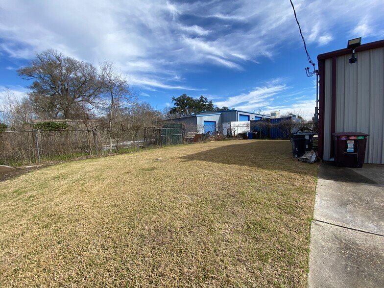 More Photos Of 5490 Washington Blvd, Beaumont Office For Lease