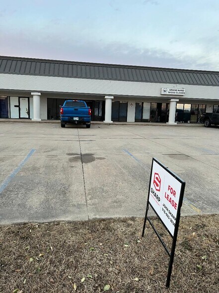 More Photos Of 12135-12145 E 11th St, Tulsa Unknown For Lease