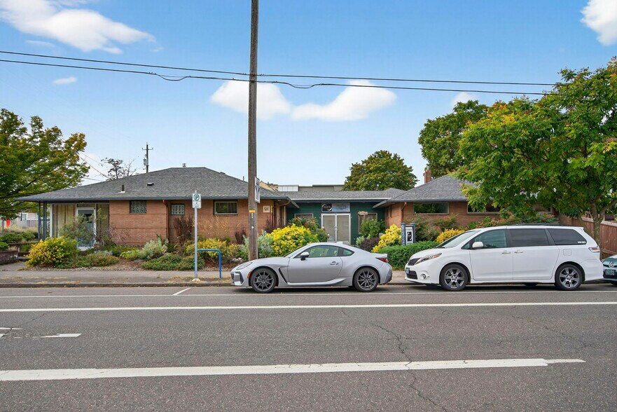 More Photos Of 5311-5315 N Vancouver Ave, Portland Medical For Sale
