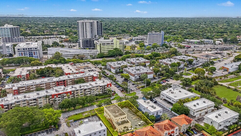 More Photos Of 9440 SW 77th Ave, Miami Office For Sale