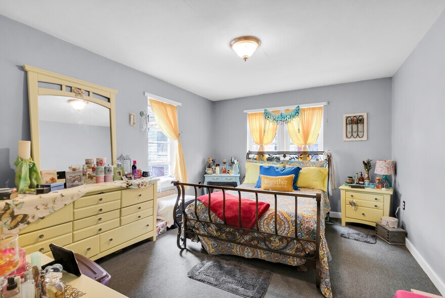 More Photos Of 424 E Broad St, Tamaqua Apartments For Sale