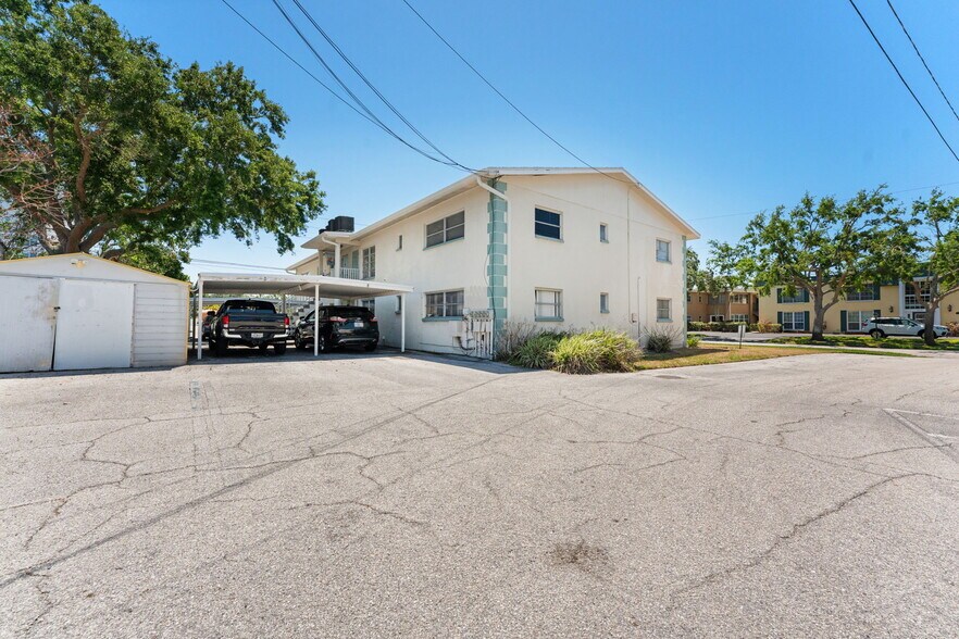 More Photos Of 500 Bayview Dr NE, Saint Petersburg Apartments For Sale