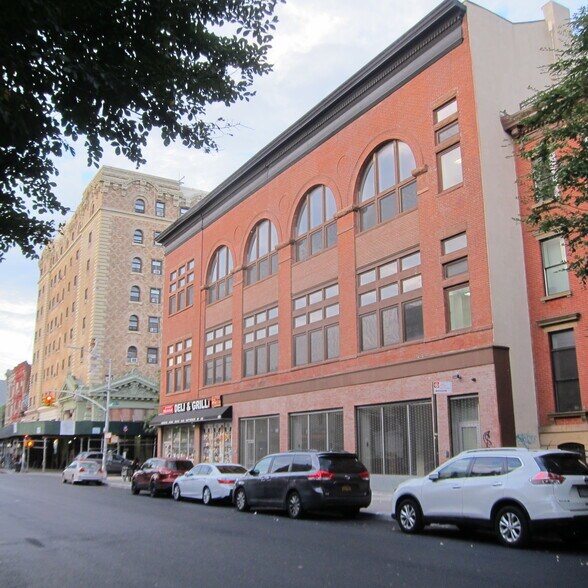 More Photos Of 405-407 Gates Ave, Brooklyn Loft Creative Space For Lease