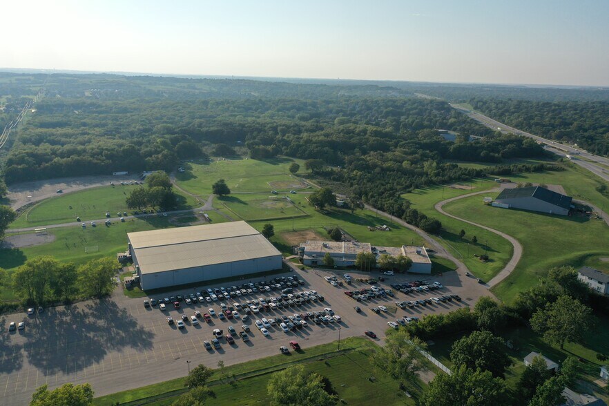 Primary Photo Of 3909 SW Burlingame Rd, Topeka Light Manufacturing For Sale