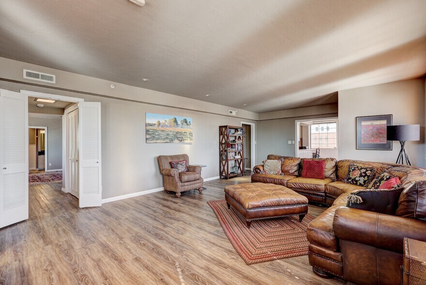 More Photos Of 411 NW 5th St, Oklahoma City Flex For Sale