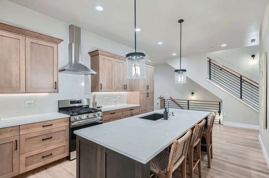 More Photos Of 606 Arapahoe St, Golden Apartments For Sale