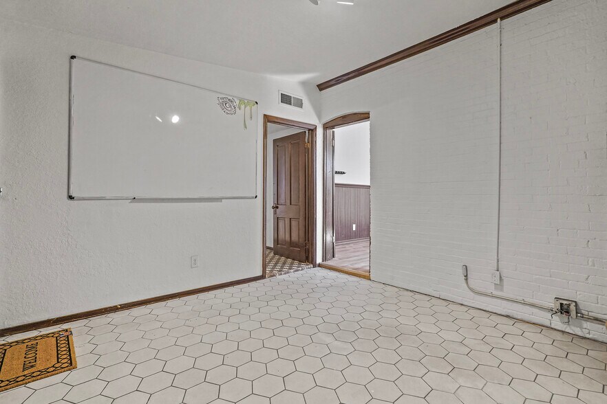 More Photos Of 1127 Wyoming Ave, El Paso Loft Creative Space For Lease