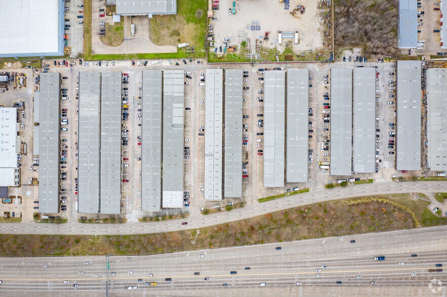 More Photos Of 5829 W Sam Houston Pky N, Houston Light Distribution For Lease