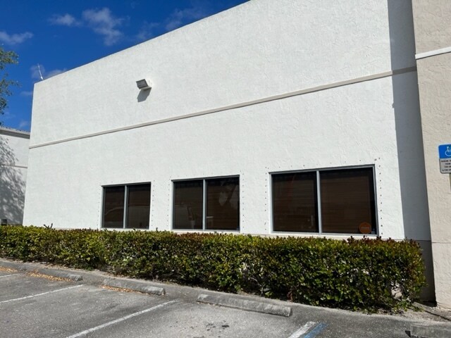 More Photos Of 1937 NW 40th Ct, Pompano Beach Warehouse For Lease